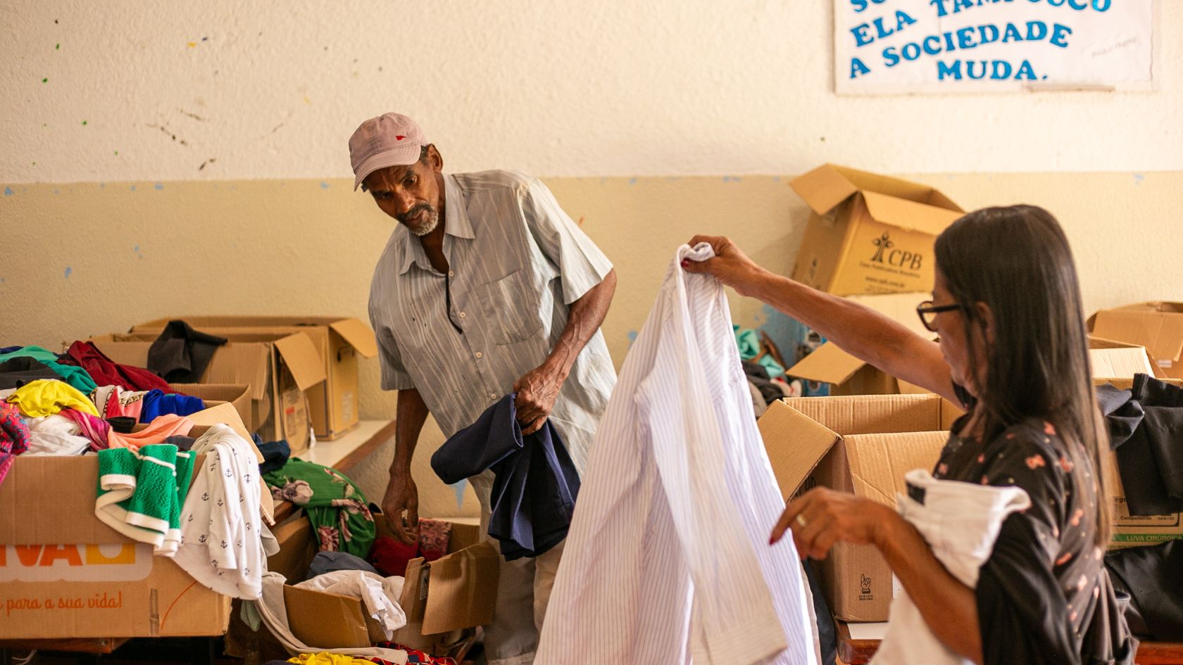 calçados roupas Nova Almeida