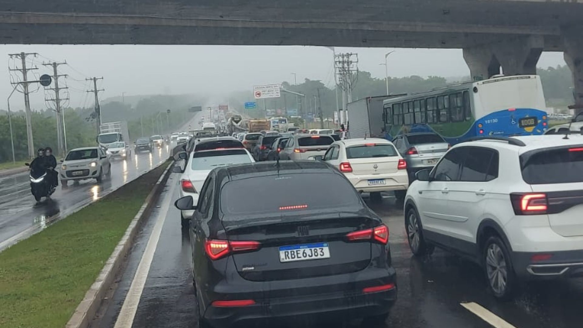 Serra BR-101 Trânsito Engarrafamento