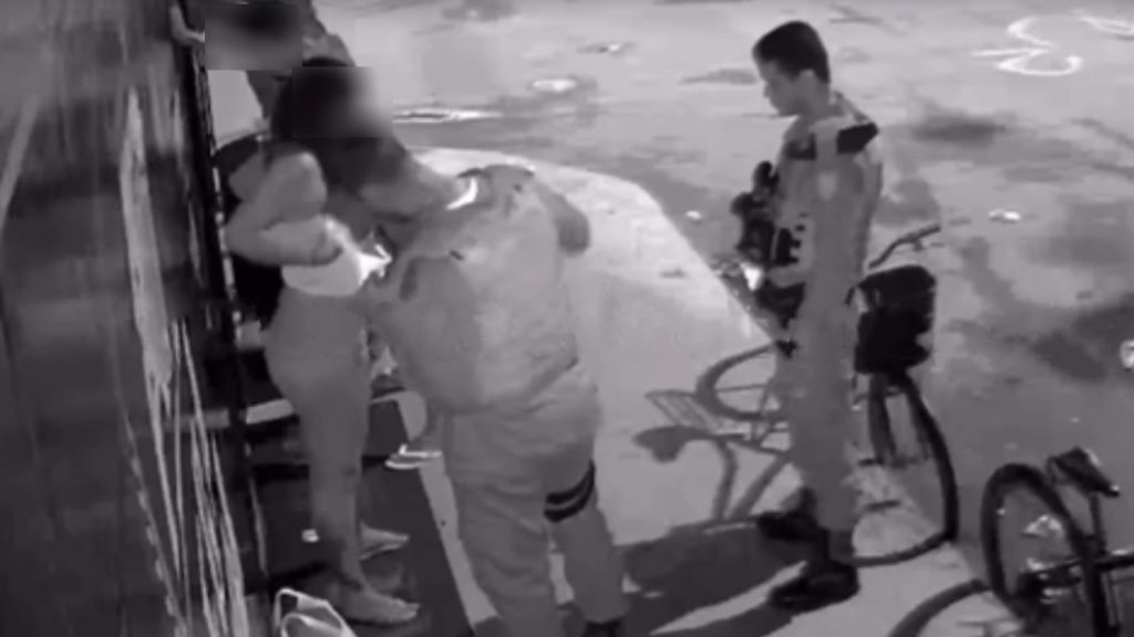 Serra Policial homem Policiais Mulher Revista