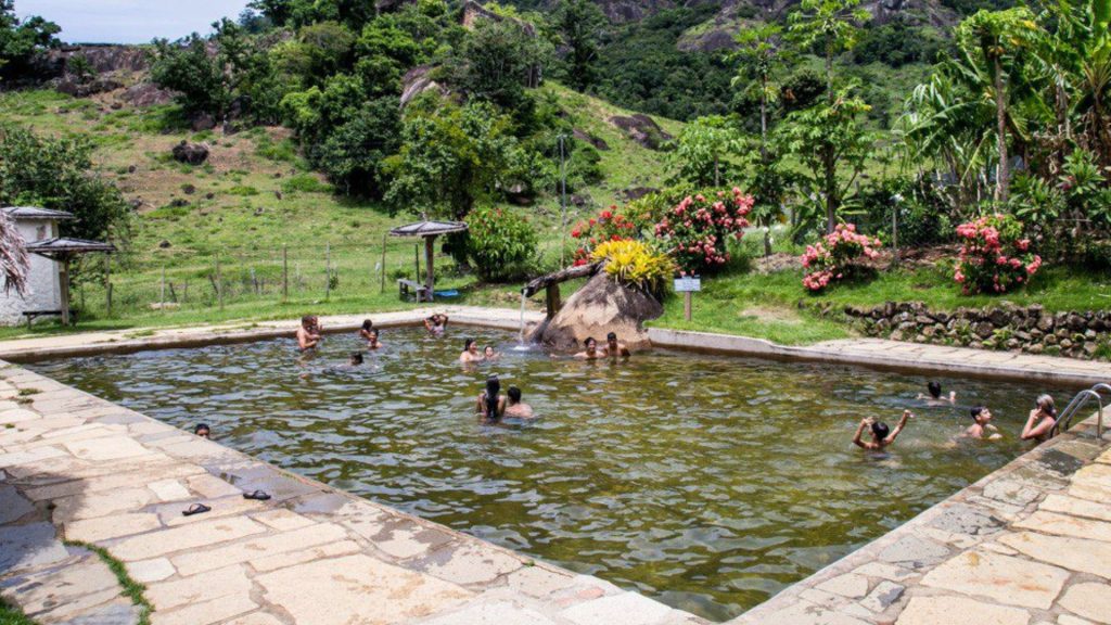Agrosturimo Serra Restaurantes Piscina natural