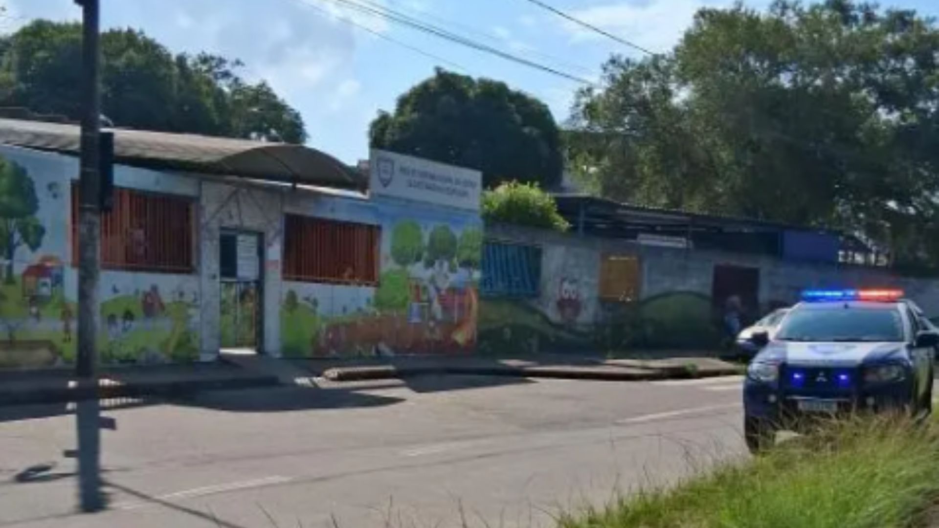 Creche Ameaça de ataque Serra