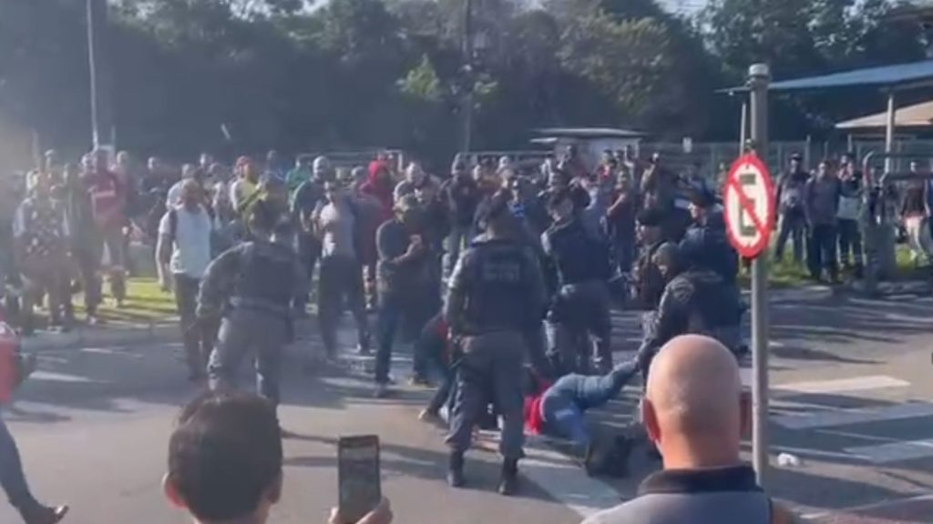 ArcelorMittal Policiais Trabalhadores Mulheres