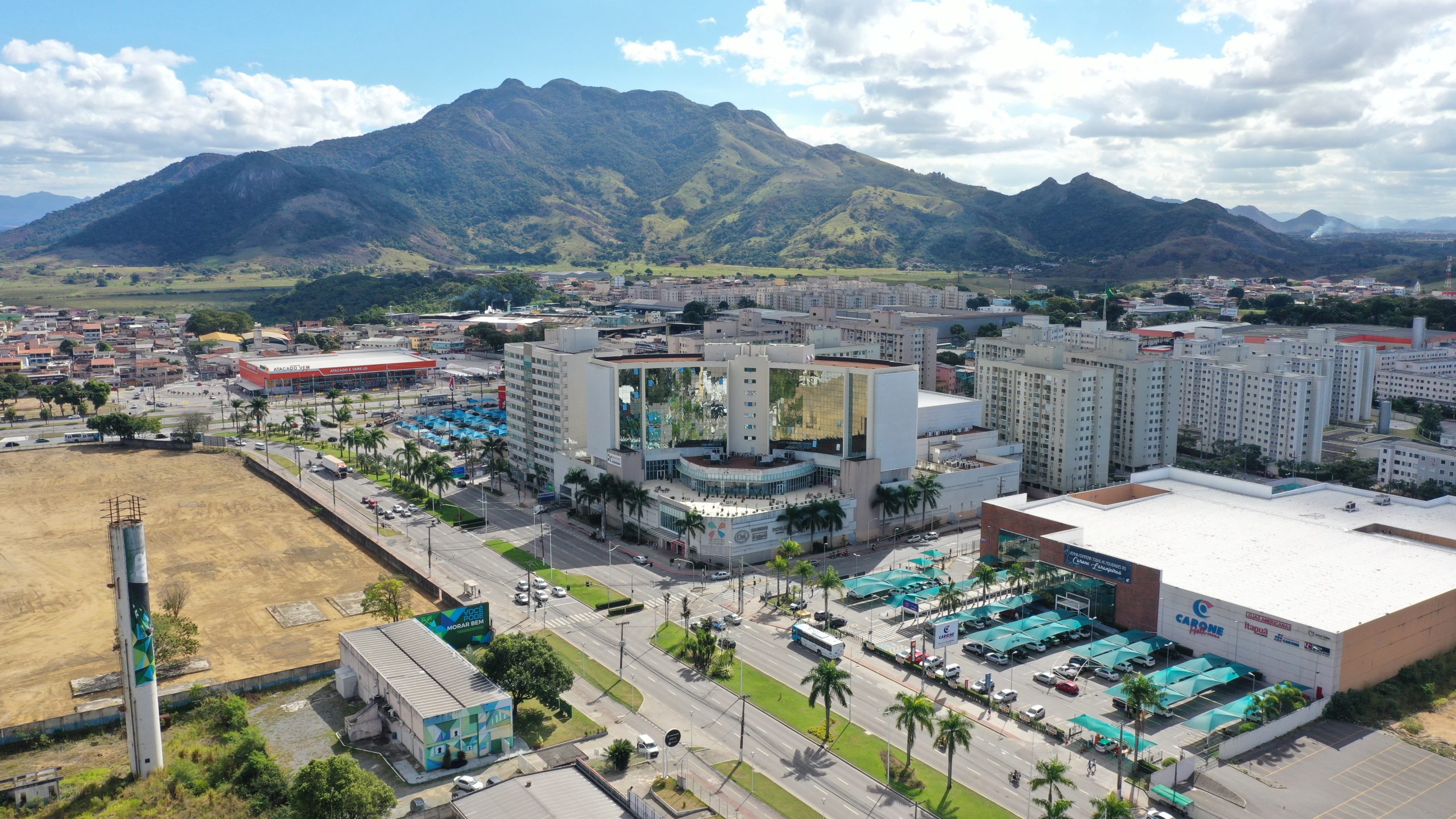 Serra Shopping Colina de Laranjeiras Adolescente