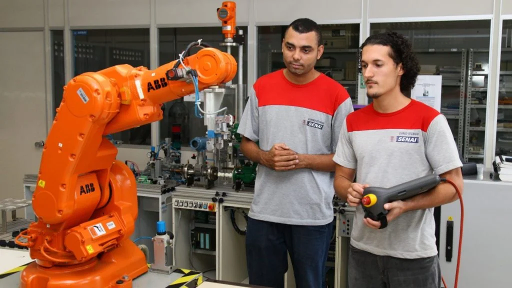 Senai Cursos técnicos gratuitos auxílio