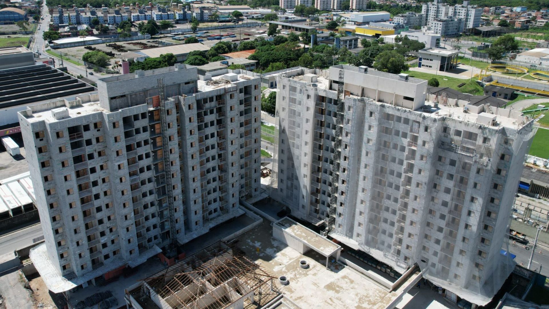 Serra Condomínio Apartamentos Quattro Residencial Clube Monopoly Construtora e Incorporadora