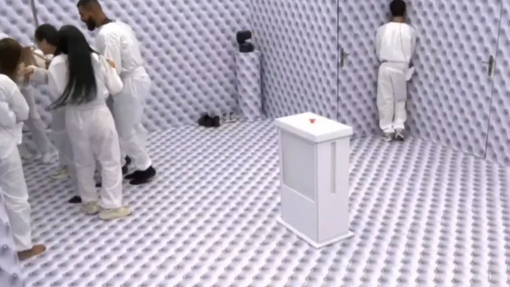 Quem continua no Quarto Branco do BBB 26 e quem já saiu