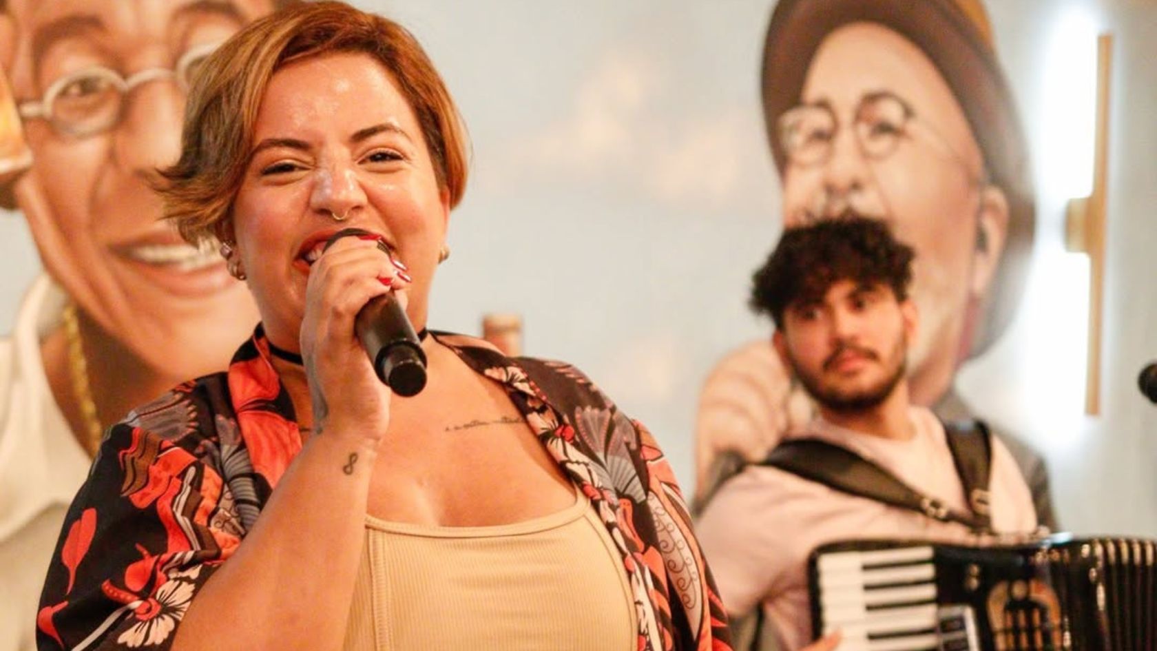 deck 16 serra femininas