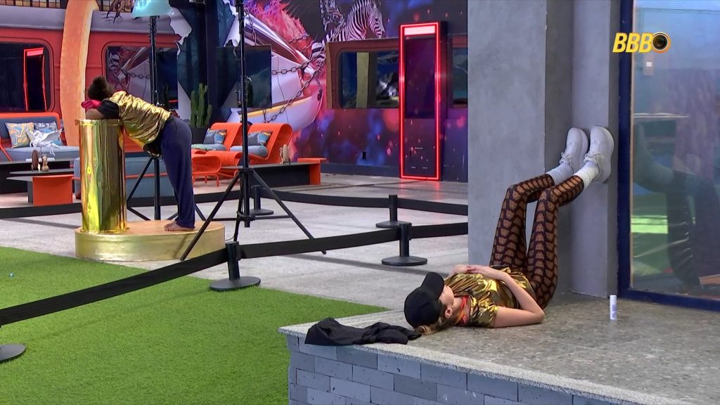 Castigo do monstro de Ana e Milena