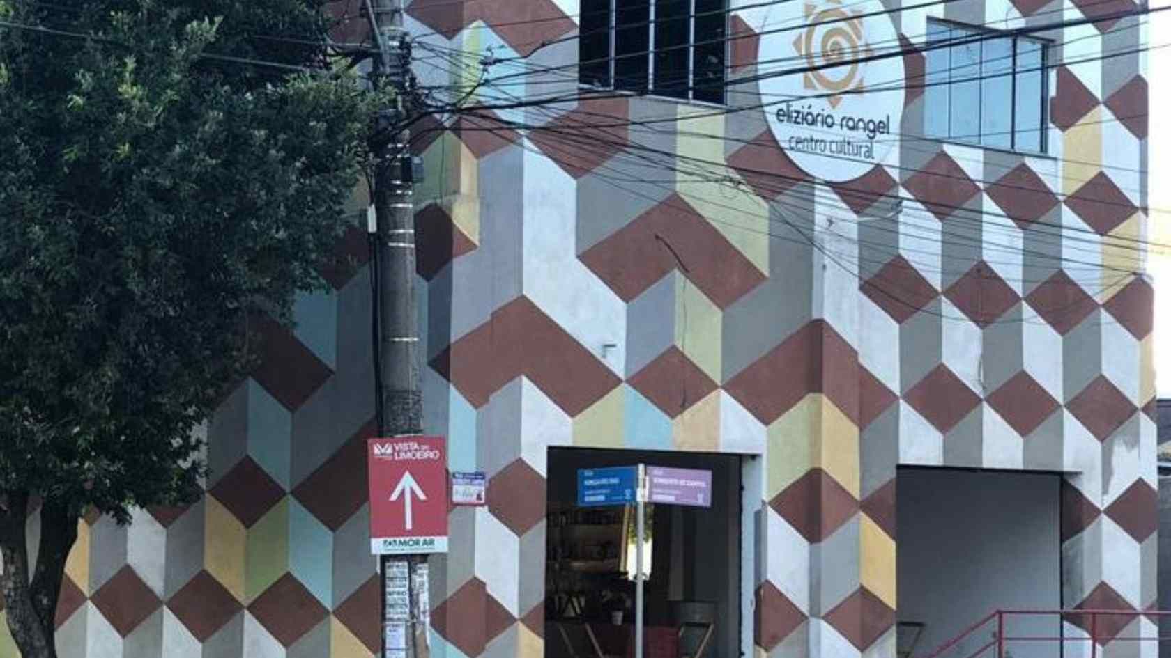 Feira Literária Nós por Nós