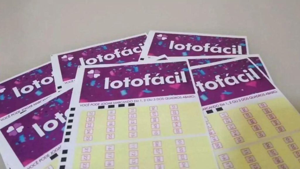 Lotofácil 3681 hoje