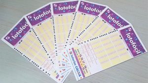 Resultado da Lotofácil 3695