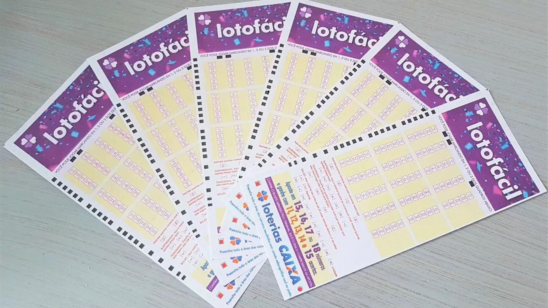 Resultado da Lotofácil 3695