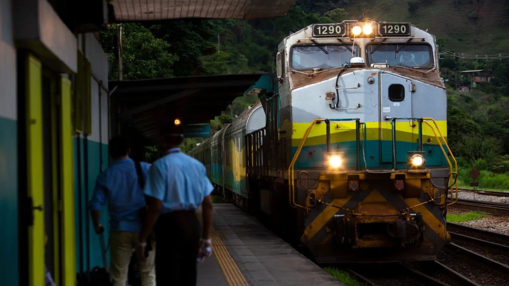 Trem noturno da Vale Passagens