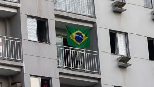 Condomínio Multa Morador Bandeira do Brasil Apartamento