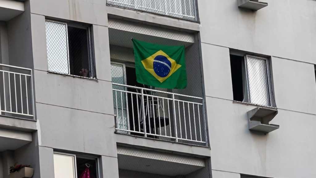 Família Condomínio Bandeira do Brasil Varanda