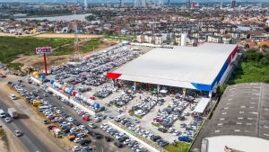 Gigante dos supermercados lojas funcionários