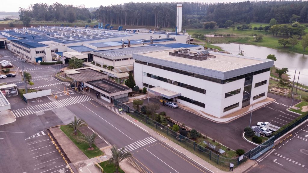 Gigante industrial fábrica
