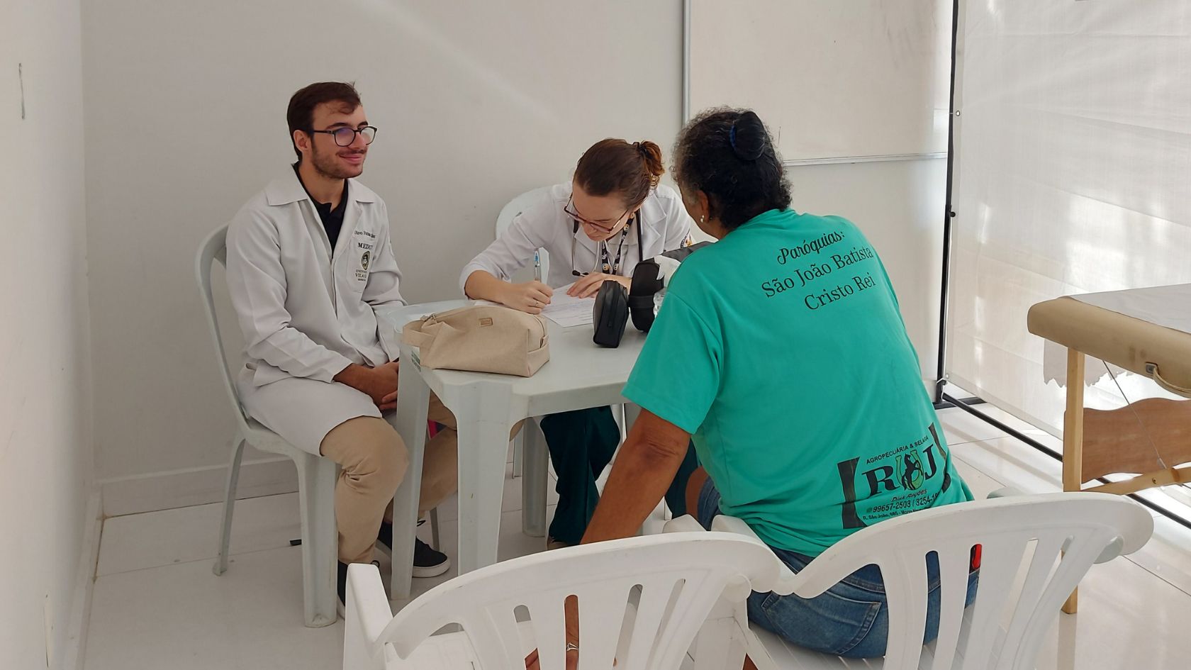 médicos de graça Serra
