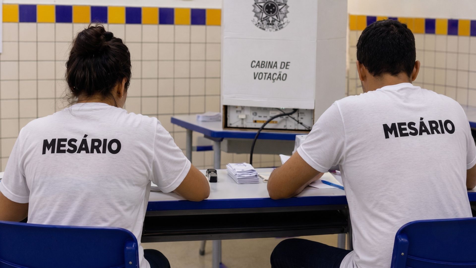 Mesários auxílio mesário