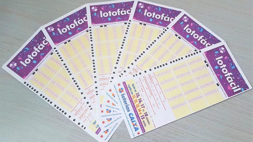 Resultado Lotofácil 3703 concurso hoje