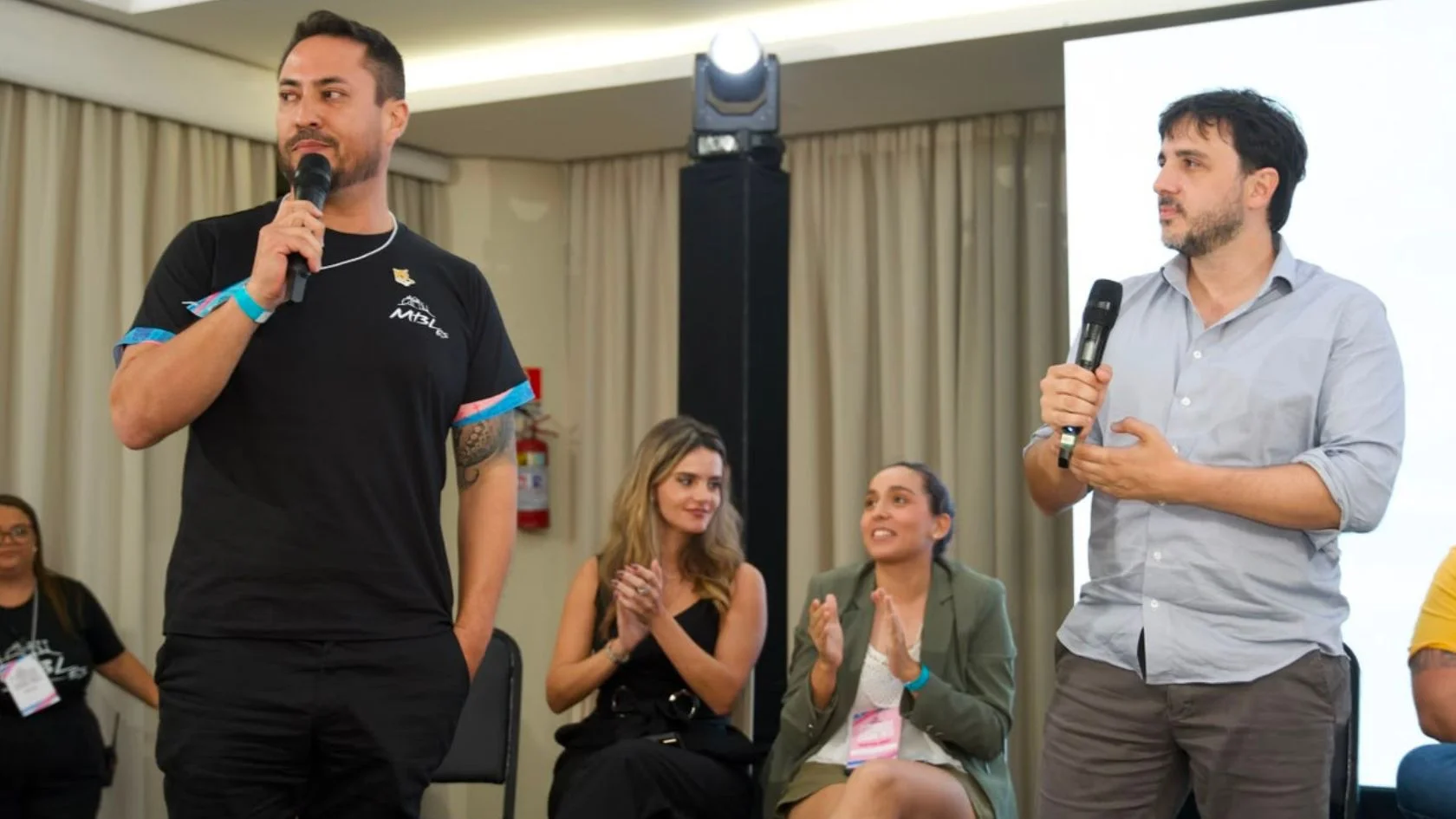 Breno Barcelos e Renan Santos durante convenção do Partido Missão em Vitória