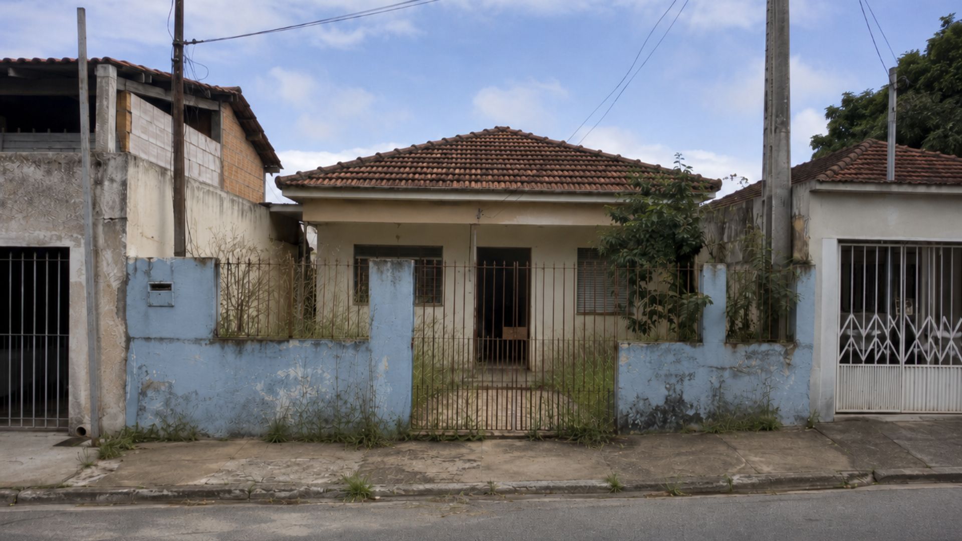 Casas abandonadas imóveis prefeitura