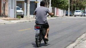 Emplacamento de bicicletas elétricas
