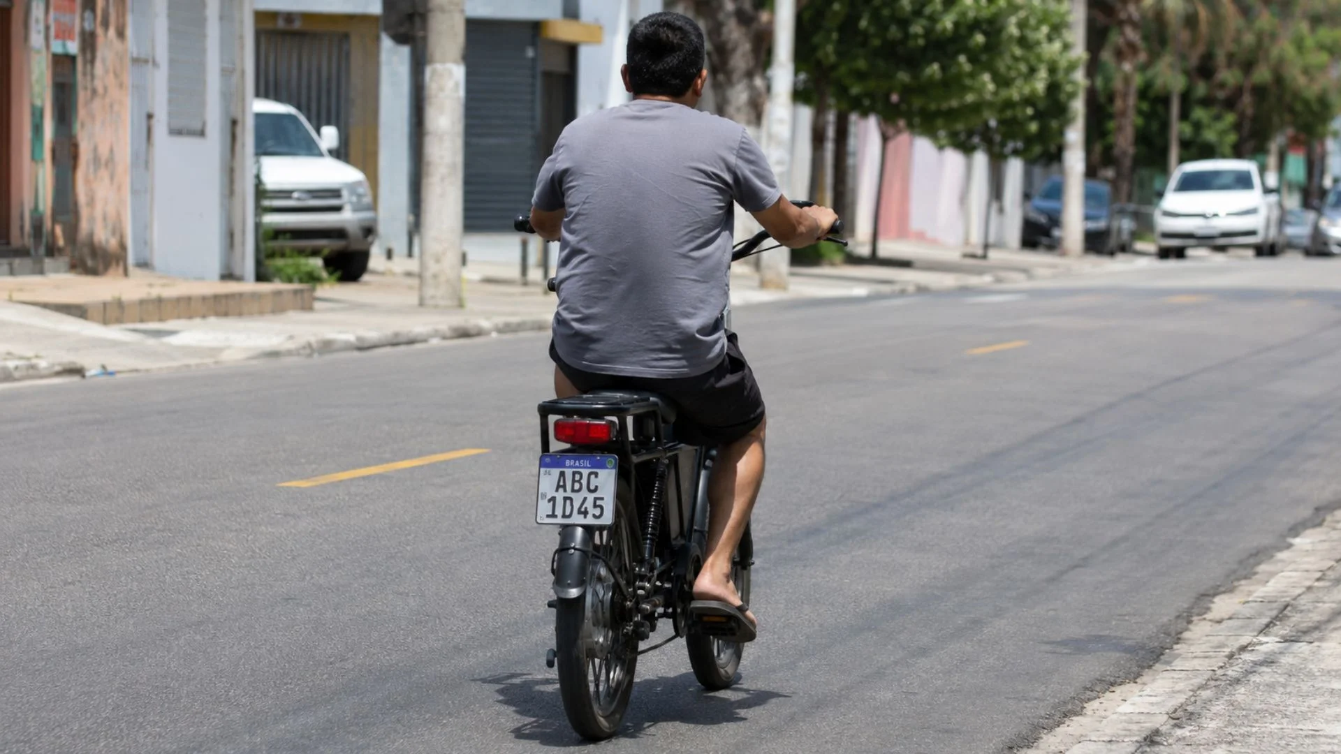 Emplacamento de bicicletas elétricas