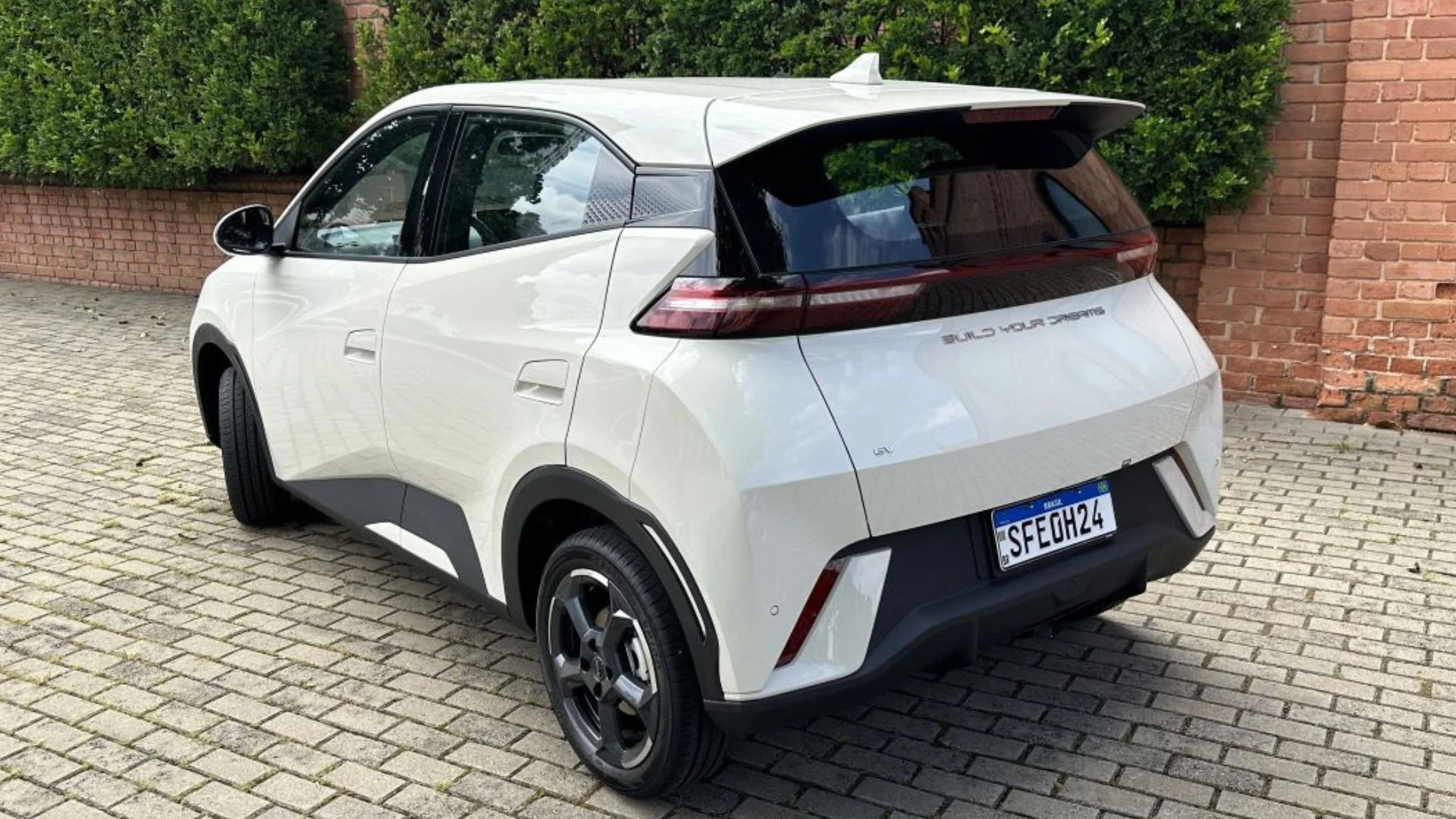 Isenção total de IPVA para carros elétricos