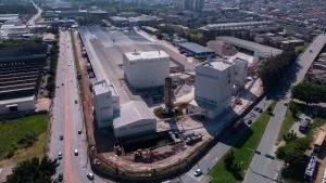 Multinacional Fábrica Funcionários
