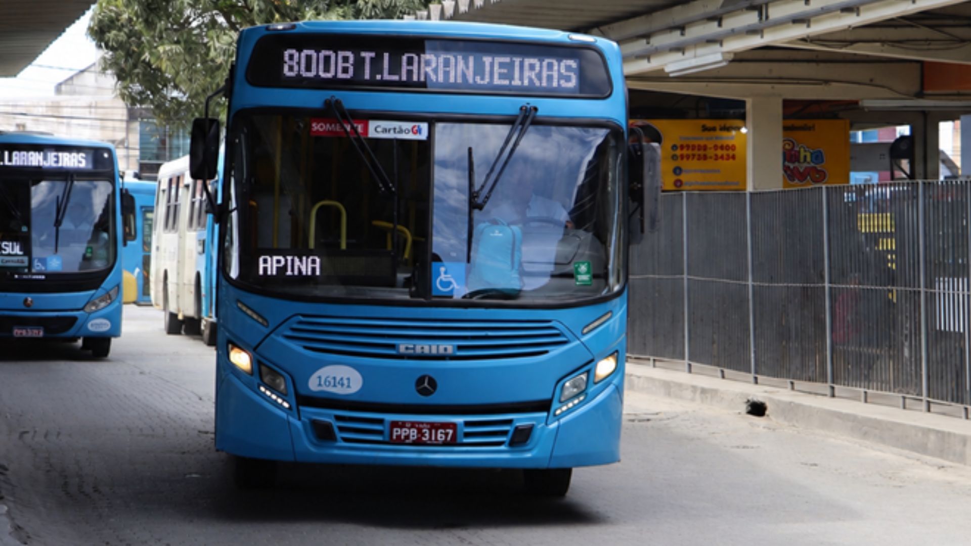Ônibus do Transcol Integração