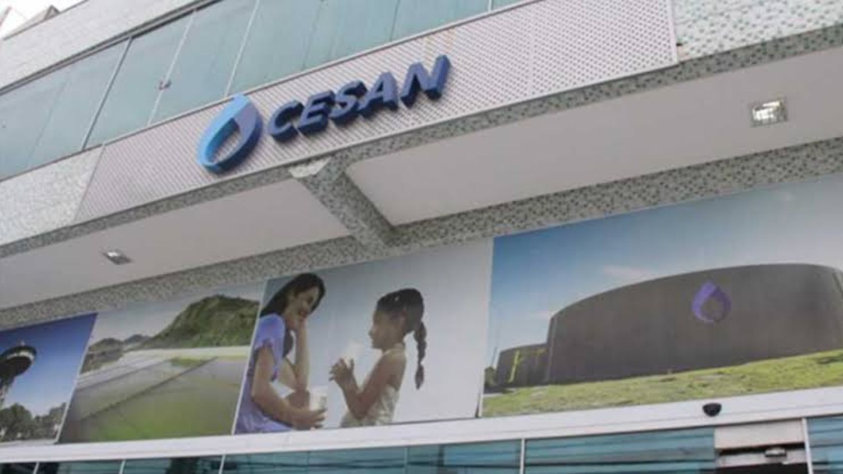 Fachada da sede da Companhia Espírito-Santense de Saneamento (Cesan)