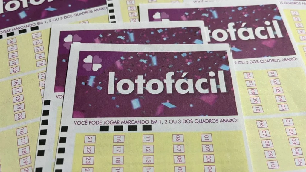 ganhador da Lotofácil 3758
