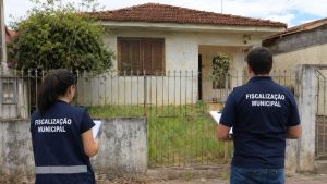 Imóveis abandonados proprietários prefeitura
