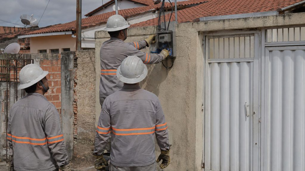 Indenização corte de energia família