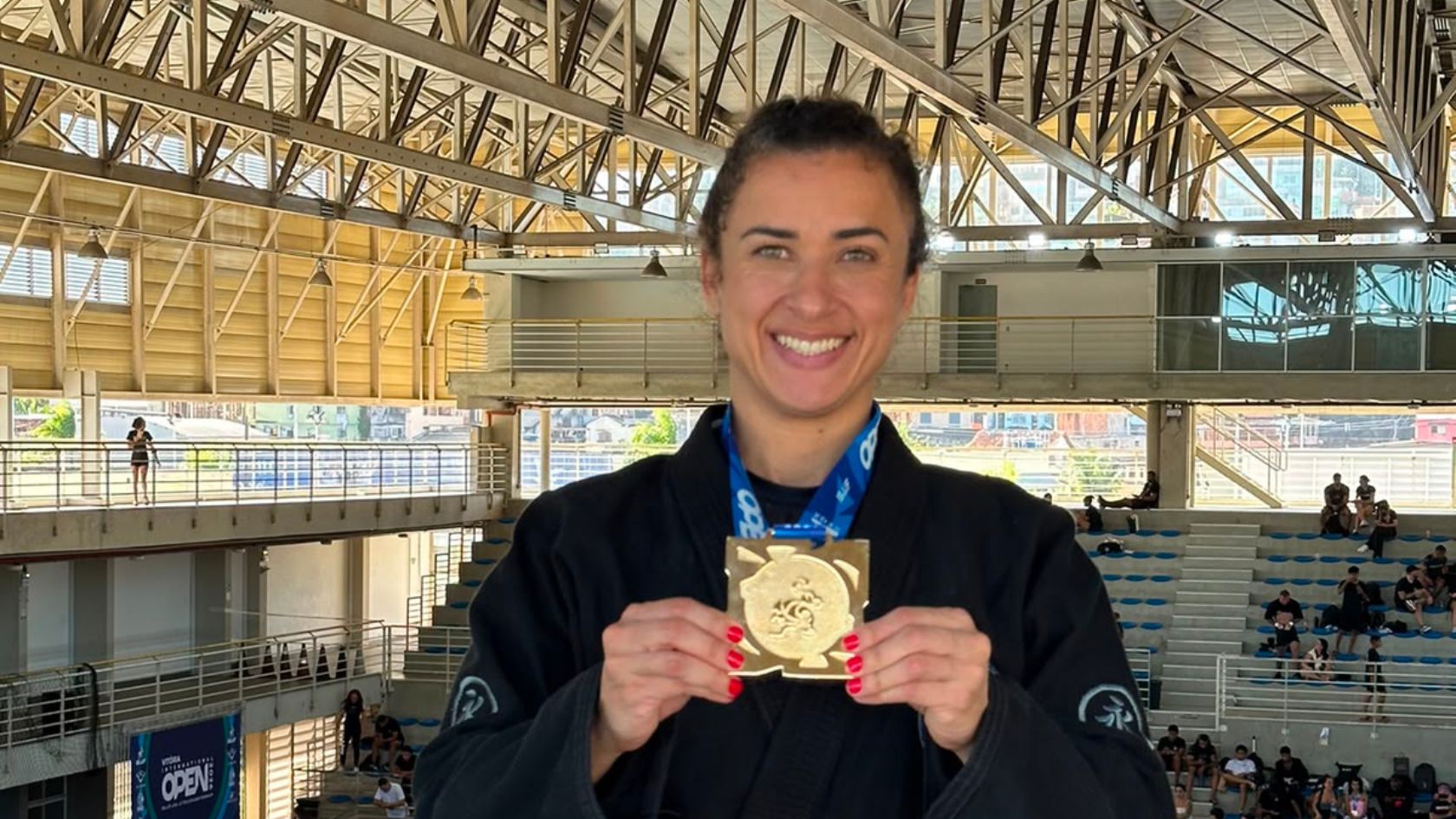 Karla Oliveira venceu o Vitória Open Internacional de Jiu-Jítsu e chegou a nove medalhas e dois cinturões em apenas nove meses.