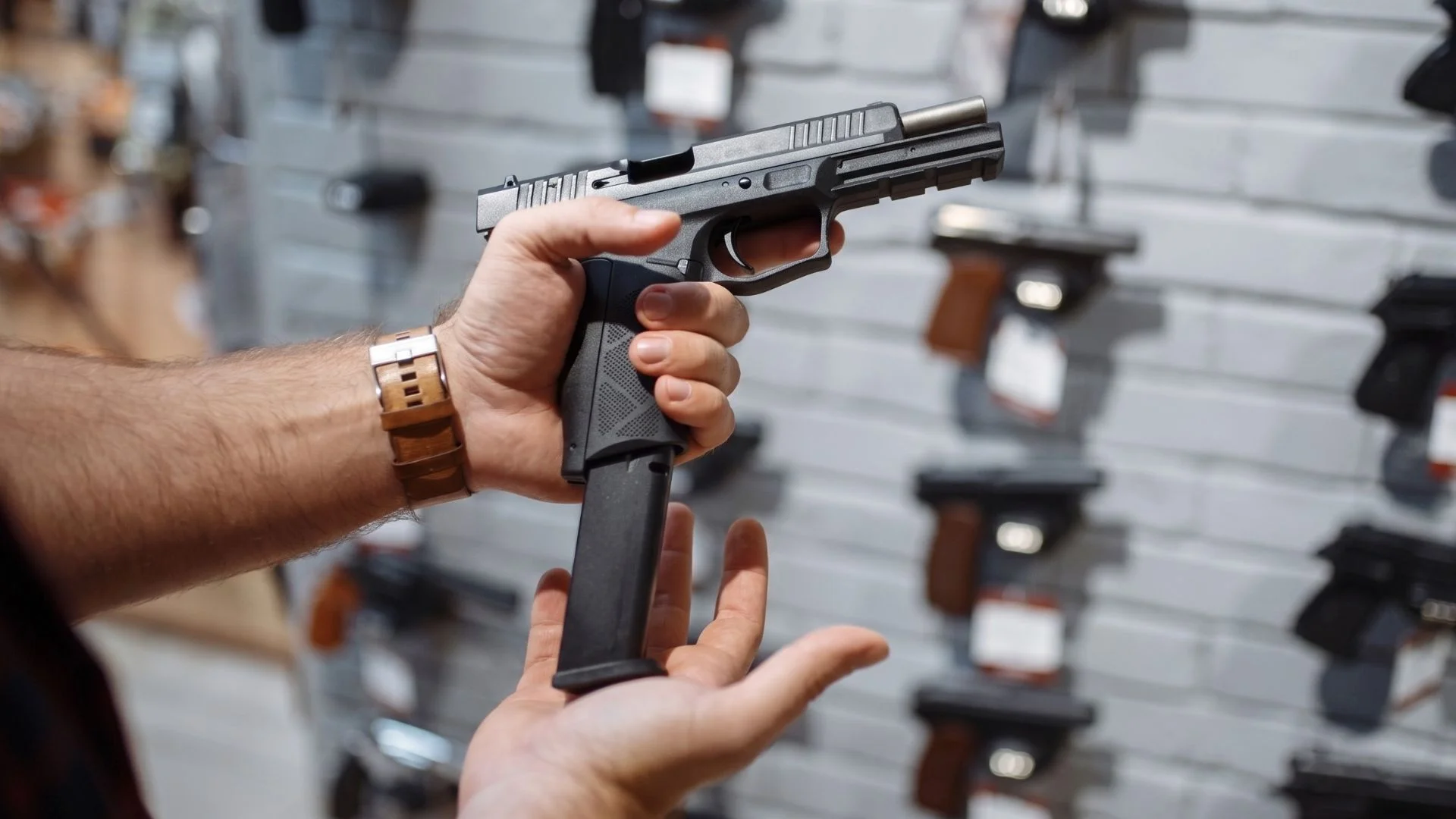Porte de arma aprovado para 10 novas profissões