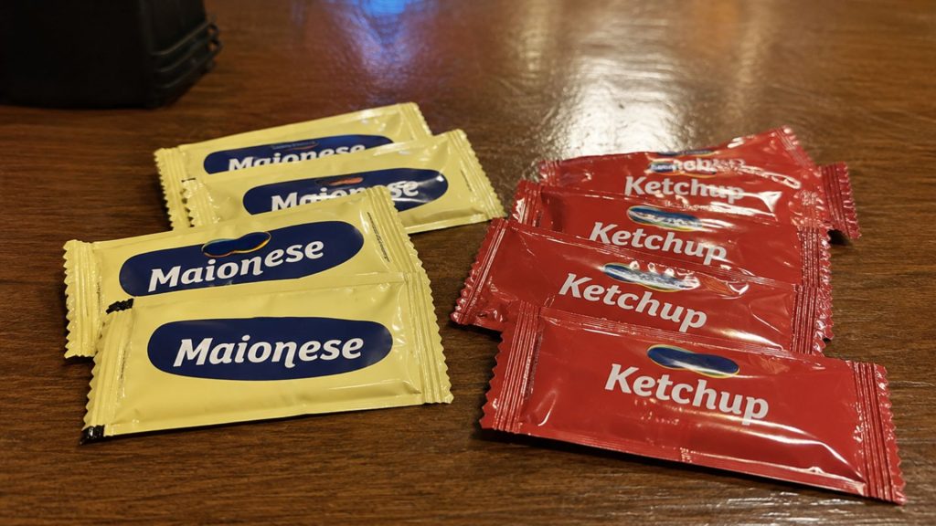 Sachês de maionese e ketchup restaurantes e lanchonetes