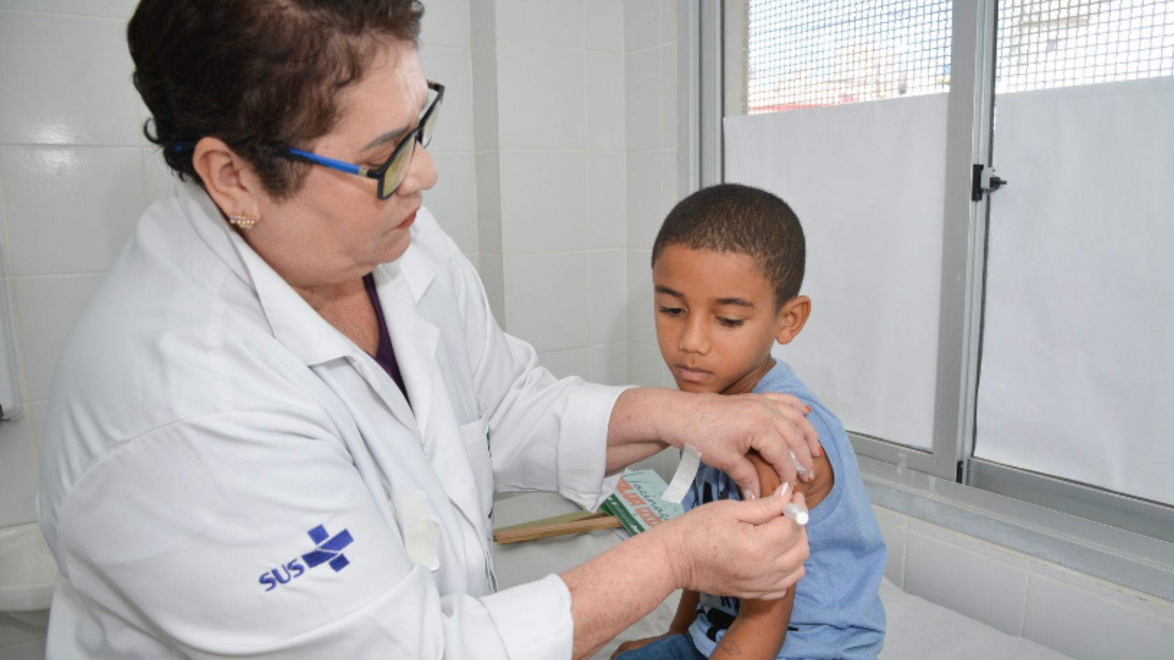 vacinação de crianças e adolescentes na Serra