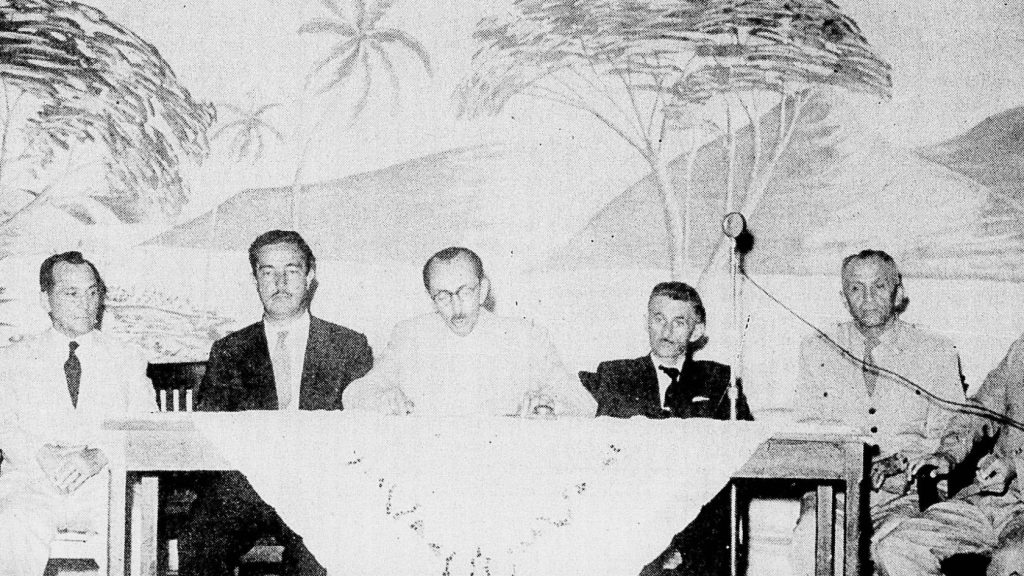 eputados em sessão sobre o Contestado entre Espírito Santo e Minas Gerais em 1957