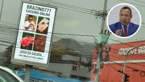 Outdoor de propaganda de bets na Serra e vereador Renato Ribeiro em destaque