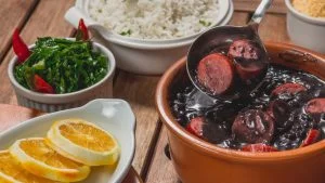 Feijoada do Jacara Beach