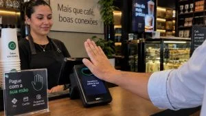 Pagamento de Pix com a palma da mão