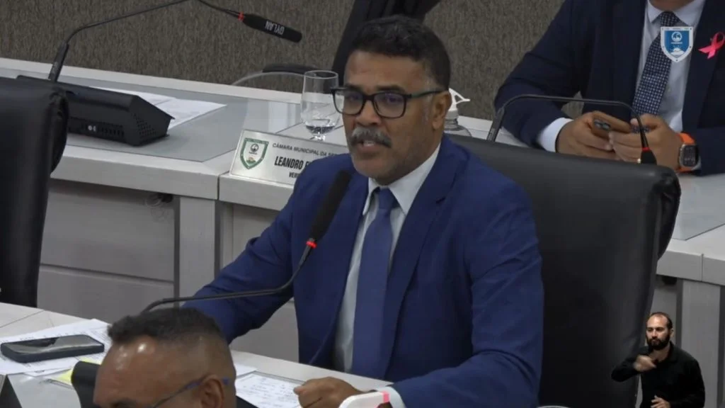Integrantes dos Legendários acompanham votação de projeto de Pastor Dinho na Câmara da Serra