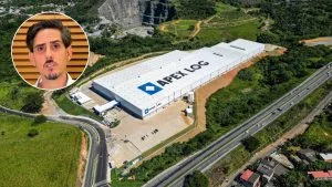 Vista aérea do galpão Apex Log, em Pitanga, na Serra, e Fernando Cinelli em destaque; recuperação judicial da Apex