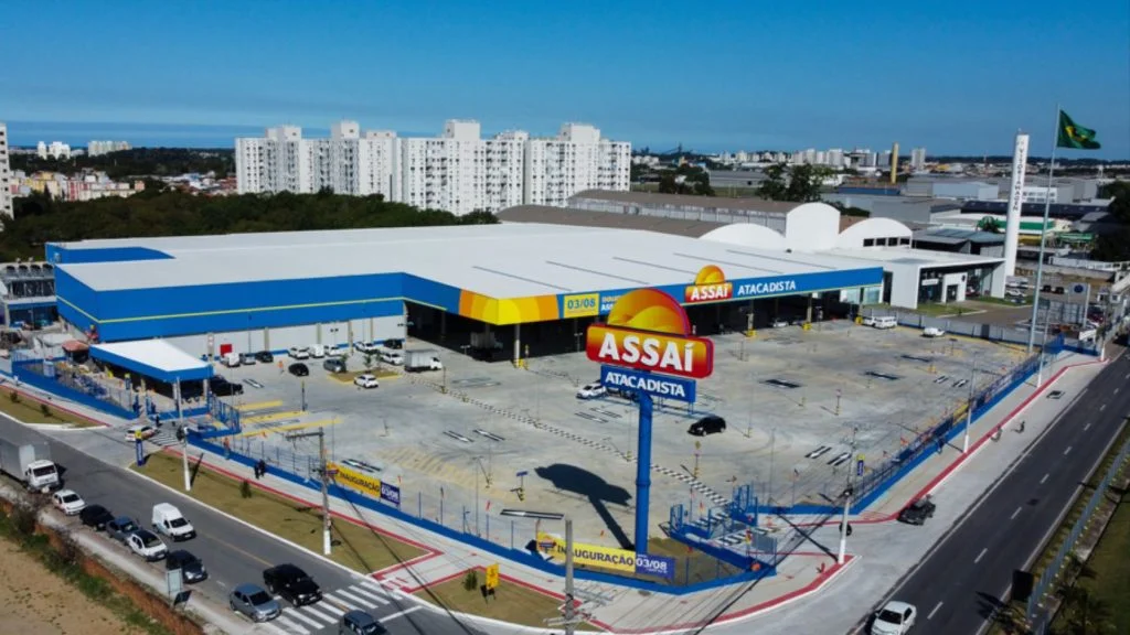 Vista aérea da loja do Assaí Atacadista na Serra, uma das unidades que participam da promoção do Assaí de R$ 1 milhão