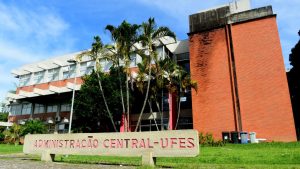 Prédio da Administração Central da Ufes, universidade com 14 nomes entre os cientistas mais influentes do mundo