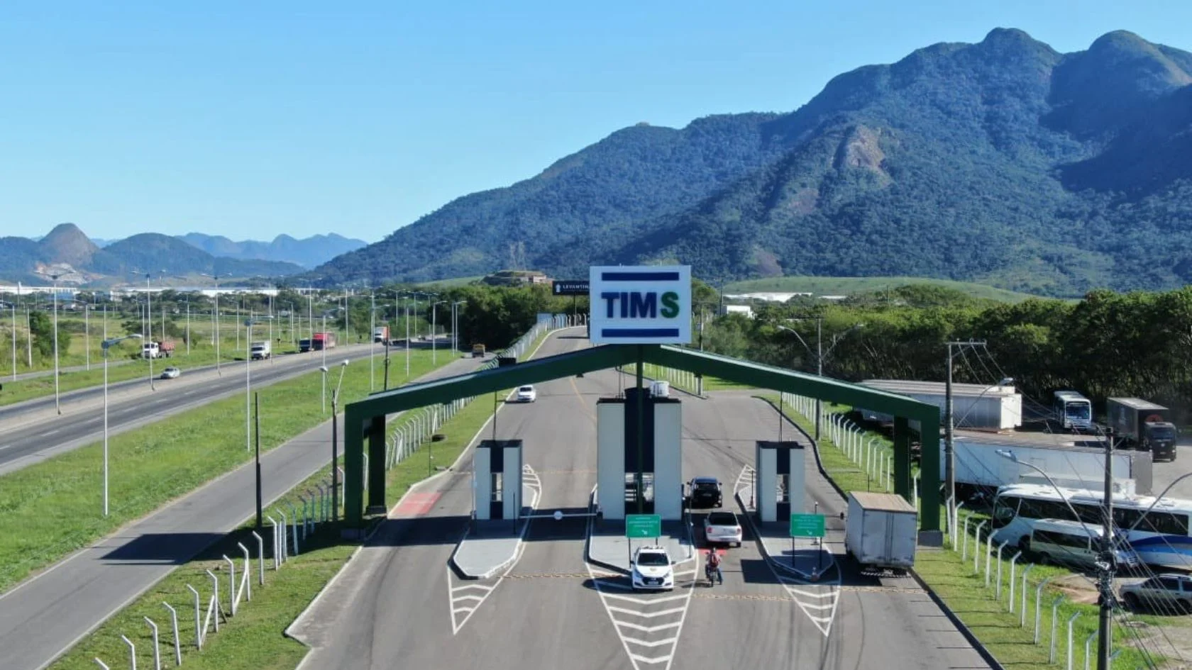 Vista aérea da entrada do TIMS, na Serra, onde a Haier instalou centro de distribuição