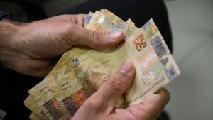 Décimo terceiro salário antecipado