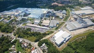 Fabricante de pneus fábrica no Brasil